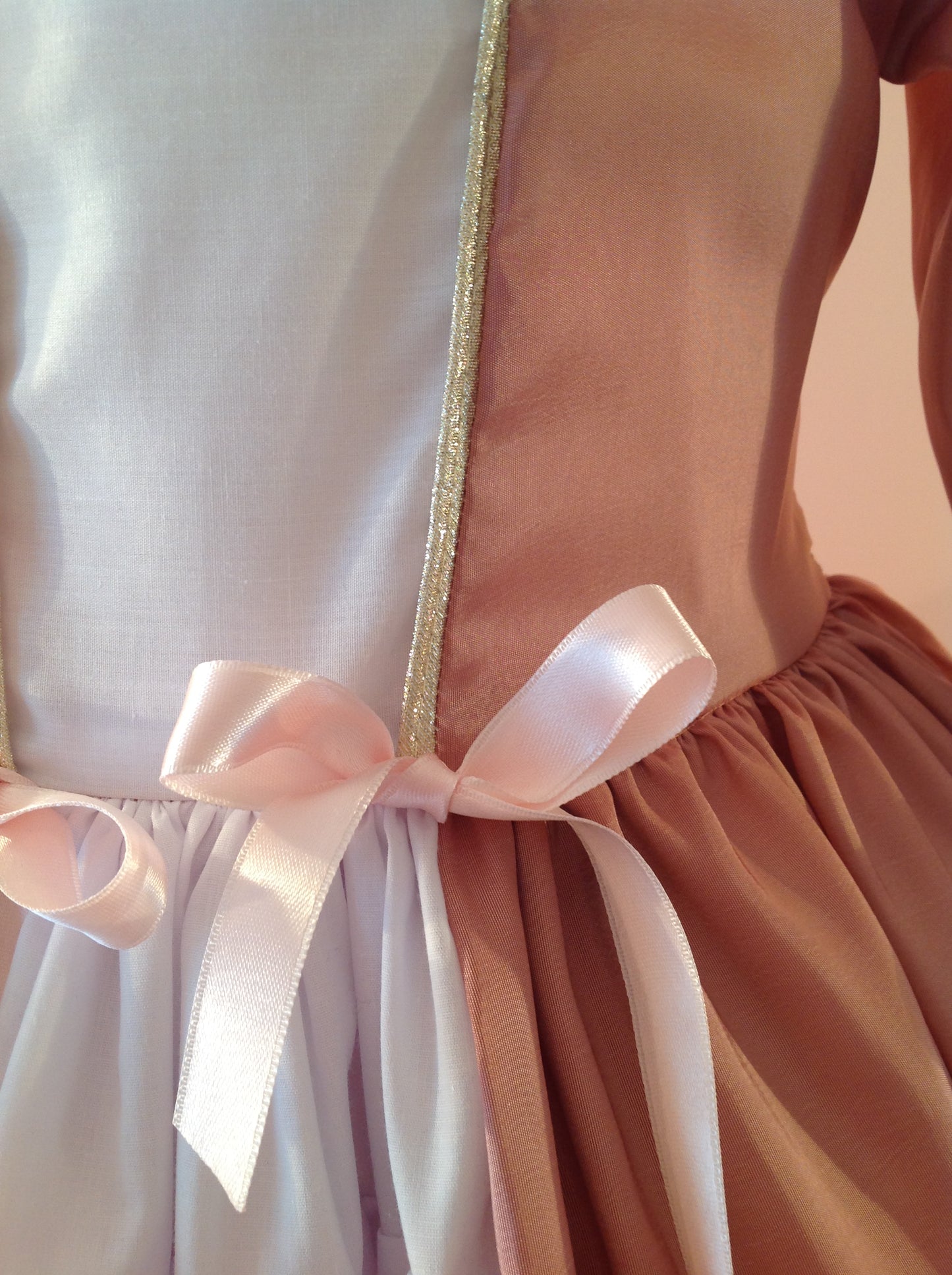 Déguisement fille princesse XVIIIe • Robe Petite Marquise en taffetas rose • Costume fait main Paris