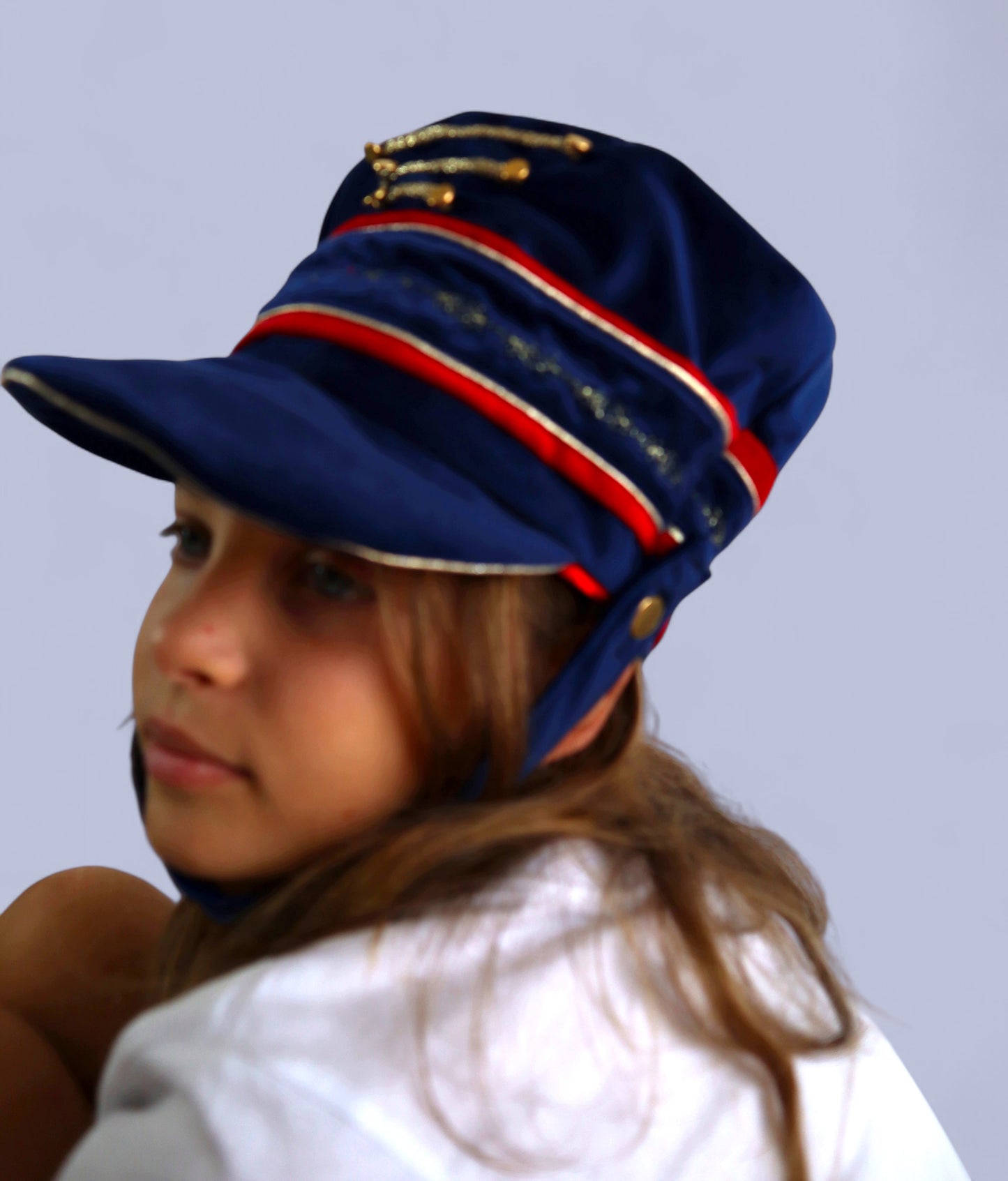 Chapeau Casse-Noisette en velours bleu et rouge, doublure satin rouge, taille ajustable, enfant ou adulte – Accessoire costume