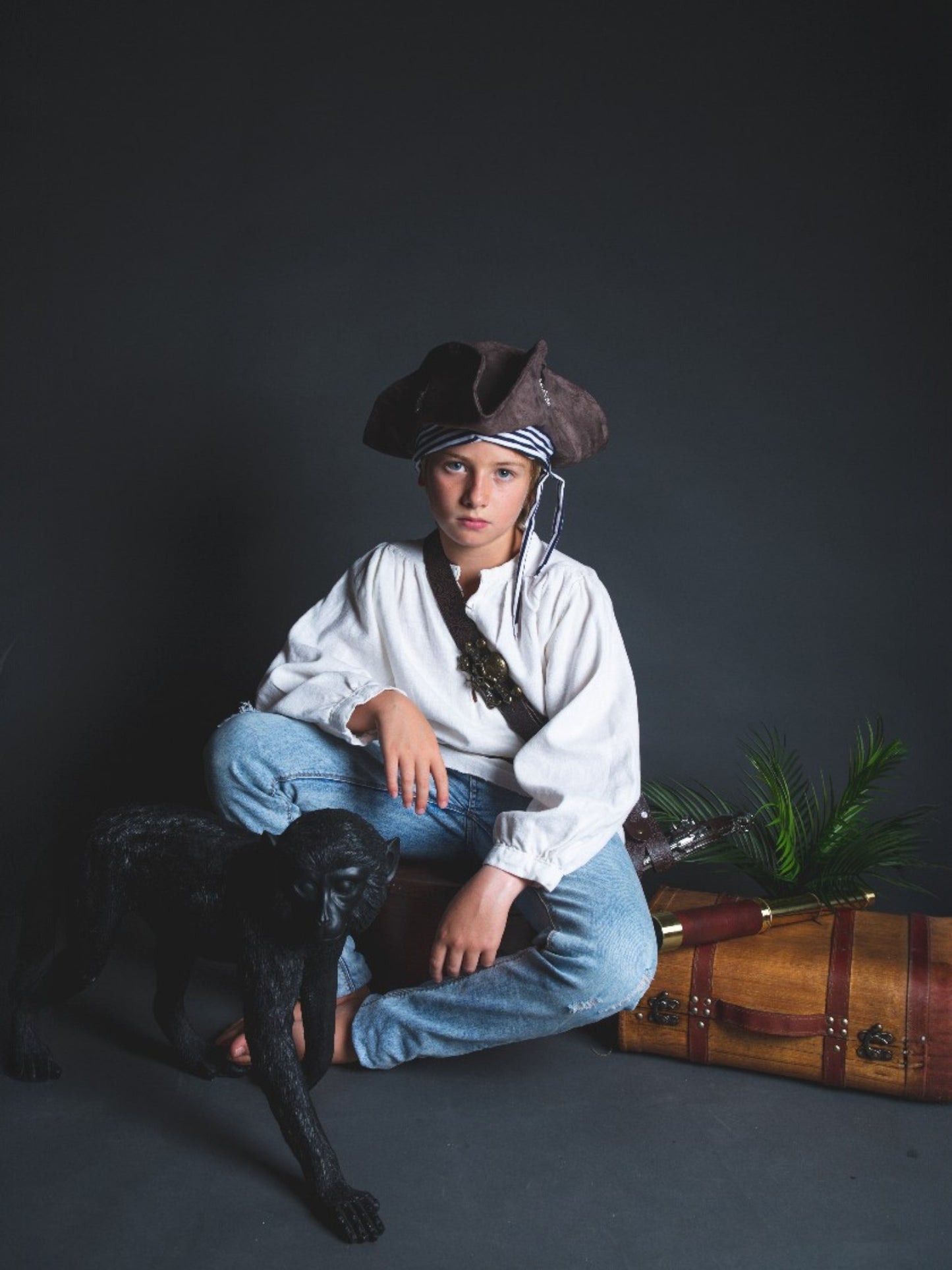 Tricorne de pirate en suédine et tissu marinière – Chapeau déguisement pirate fait main – Taille enfant ou adulte