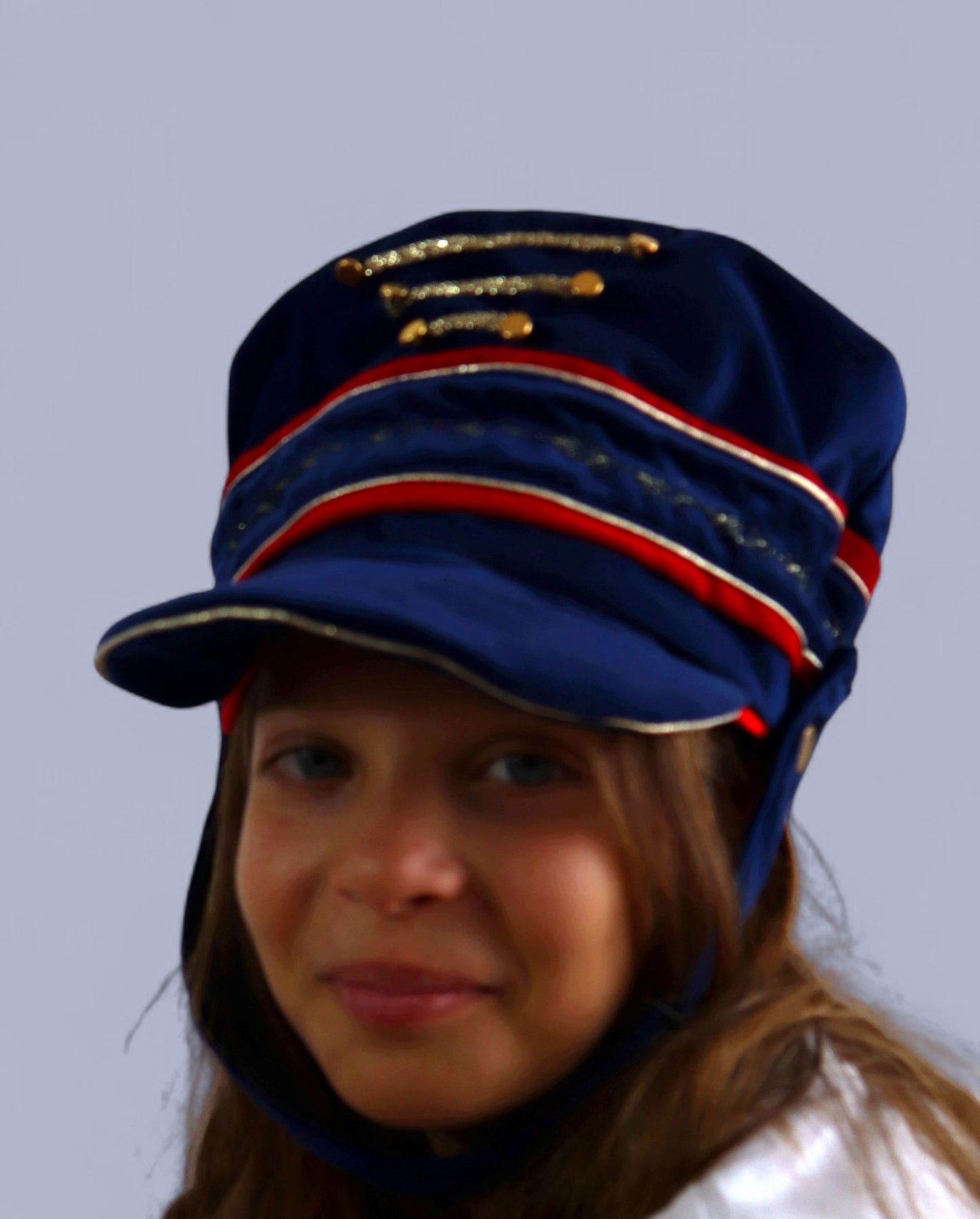 Chapeau Casse-Noisette en velours bleu et rouge, doublure satin rouge, taille ajustable, enfant ou adulte – Accessoire costume